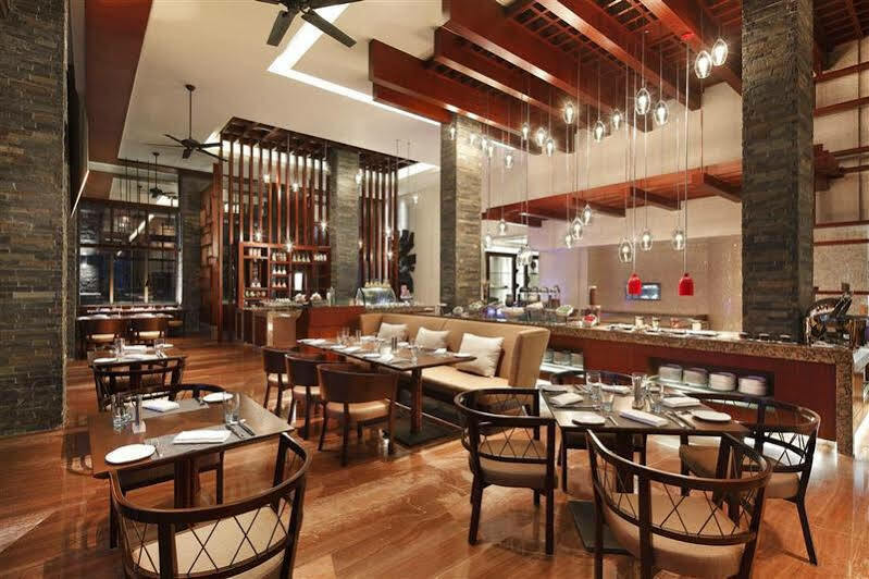 Four Points By Sheraton Shenzhou Peninsula Resort Wanning Buitenkant foto